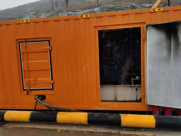 易门发电机出租 柴油发电机组电压低报警怎么办？