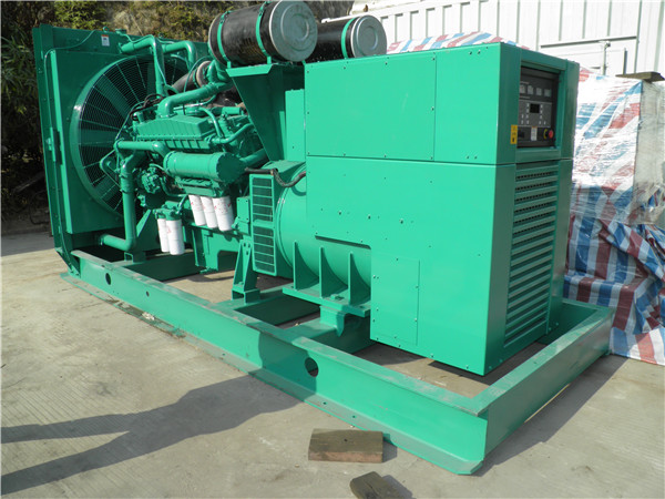 易门发电车出租-柴油发电机组在使用的过程中应该做好哪些防护工作