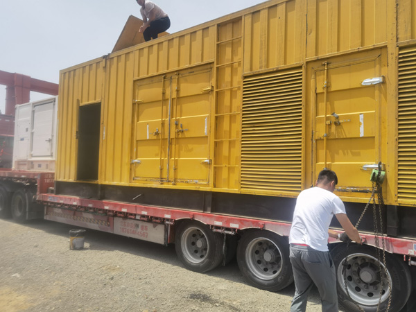 易门除了负载情况和发动机维护，还有哪些因素会影响 200kw 柴油发电机的油耗？