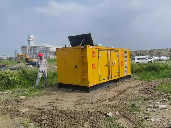 易门200KW柴油发电机机组每小时的油耗量受哪些因素影响？