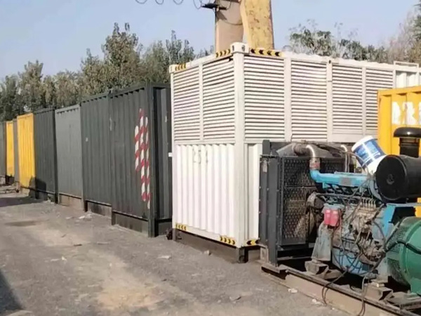 易门200KW柴油发电机机组每小时油耗是多少？